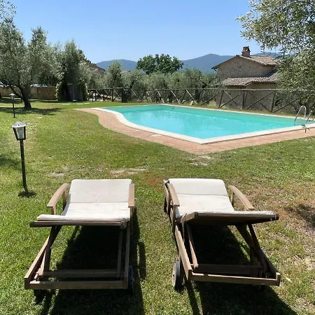 Casale In Pietra Con Piscina فيلة *